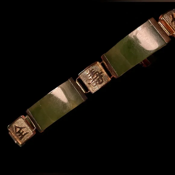 Gorgeous Jade bracelet - Picture 2 of 5